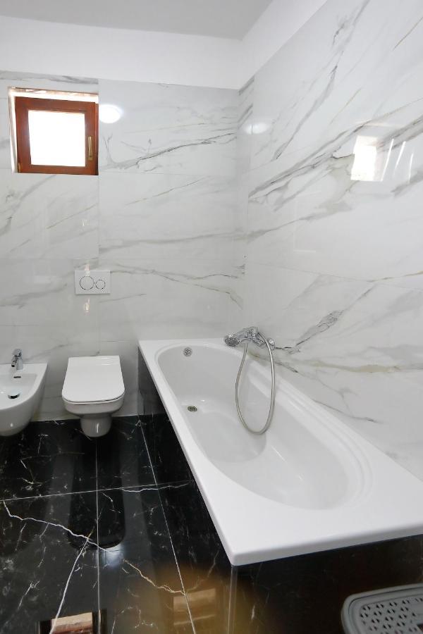 Apartment Lucijan บาร์บินเย ภายนอก รูปภาพ