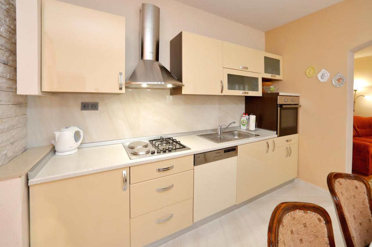Apartment Lucijan บาร์บินเย ภายนอก รูปภาพ