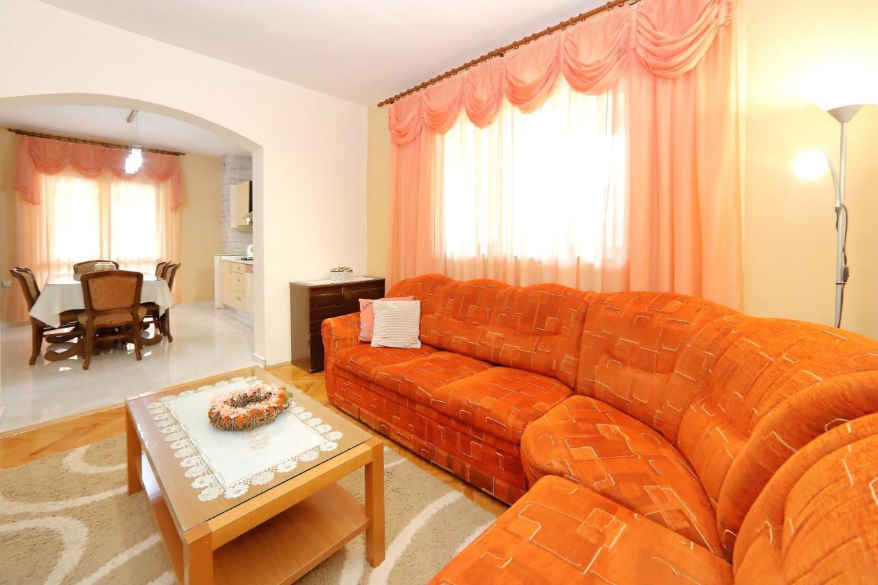 Apartment Lucijan บาร์บินเย ภายนอก รูปภาพ