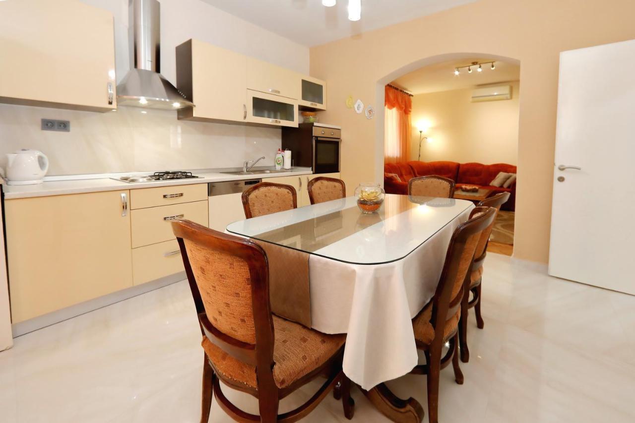 Apartment Lucijan บาร์บินเย ภายนอก รูปภาพ
