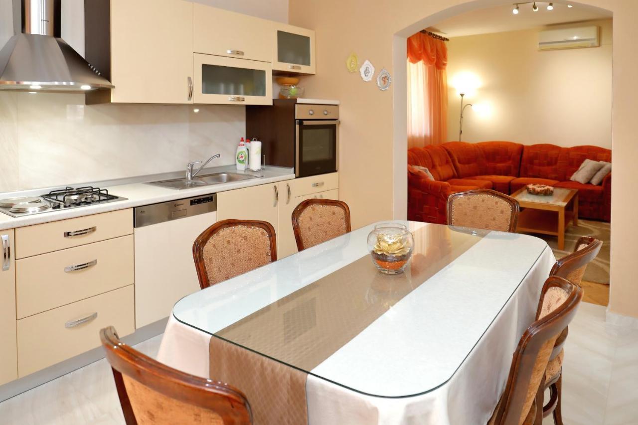 Apartment Lucijan บาร์บินเย ภายนอก รูปภาพ