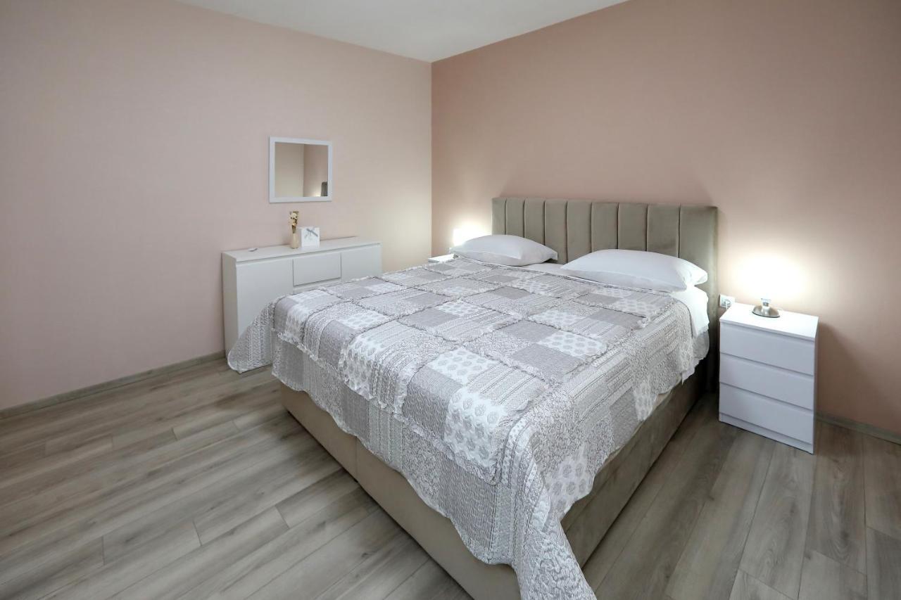 Apartment Lucijan บาร์บินเย ภายนอก รูปภาพ